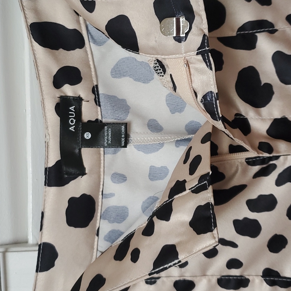 AQUA Leopard Print Cropped Cargo Joggers Size XS - Picture 3 of 8